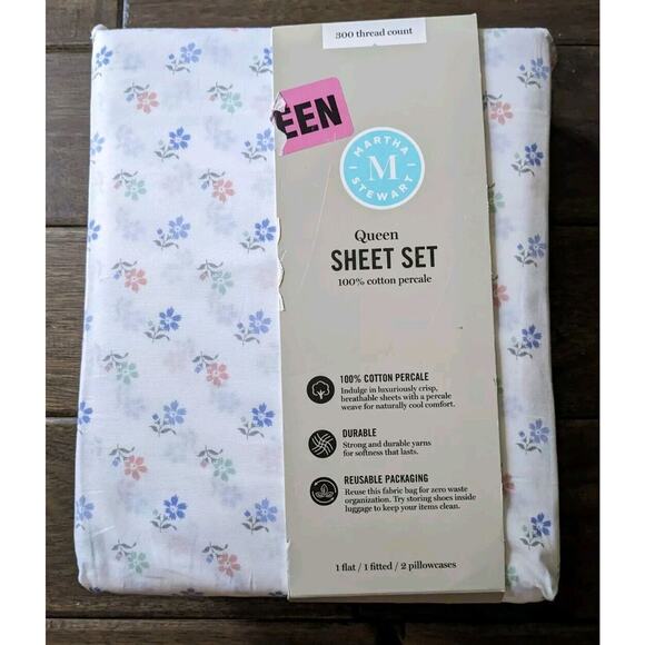 Martha Stewart 4pc Queen Sheet Set Floral Blue/White 100% Cotton Percale. NEW
